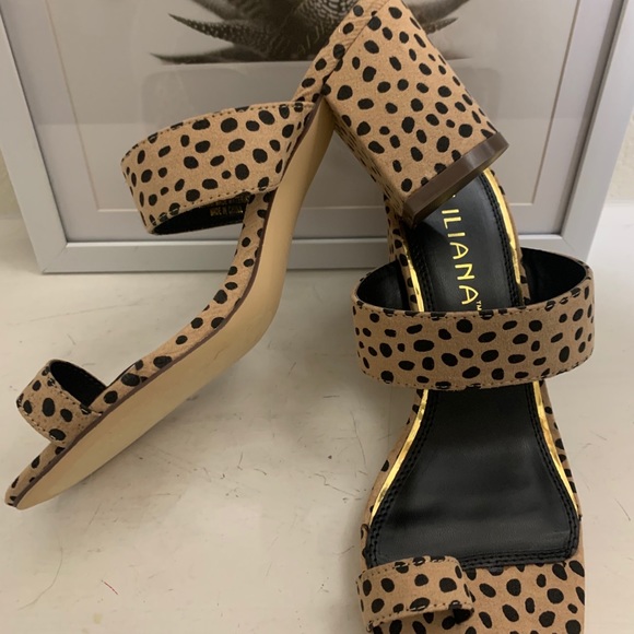 Cheetah Print Toe Loop Heels - Picture 1 of 5
